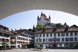 La ville de Thoune souhaiterait succéder à La Chaux-de-Fonds (NE) en tant que capitale culturelle suisse (image d'illustration). KEYSTONE/PETER SCHNEIDER